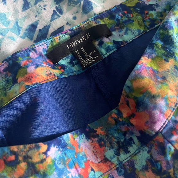 Watercolor print shorts - Picture 3 of 4